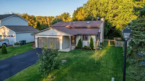 View/Area - 1865 Deer Hills Trl, Eagan, MN 55122 photo 4 of 5