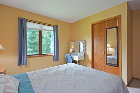 Bedroom - 1865 Deer Hills Trl, Eagan, MN 55122 photo 6 of 7
