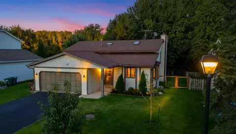 1865 Deer Hills Trl, Eagan, MN 55122