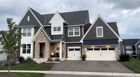 6513 Timber Arch Dr, Chaska, MN 55318