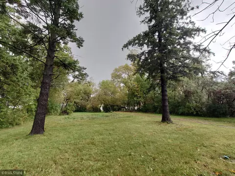 417 Park St, Alexandria, MN 56308