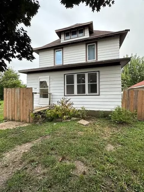 2014 E Oakland Ave, Austin, MN 55912