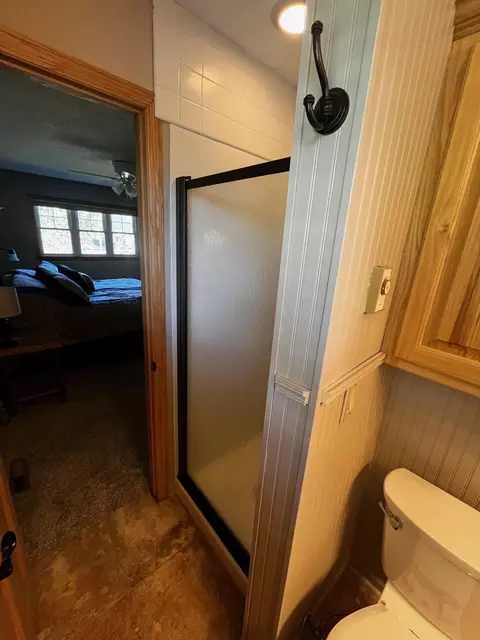 Bath - 15629 Patterson Rd, Brainerd, MN 56401 photo 5 of 11