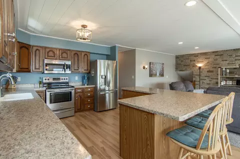 Kitchen - 15629 Patterson Rd, Brainerd, MN 56401 photo 3 of 4