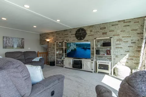 Living - 15629 Patterson Rd, Brainerd, MN 56401 photo 3 of 9