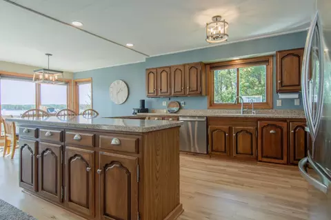 Kitchen - 15629 Patterson Rd, Brainerd, MN 56401 photo 2 of 4