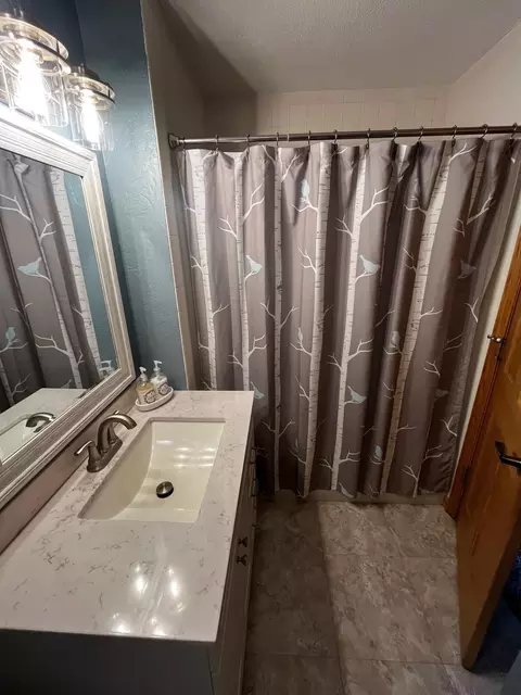 Bath - 15629 Patterson Rd, Brainerd, MN 56401 photo 9 of 11