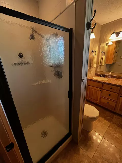 Bath - 15629 Patterson Rd, Brainerd, MN 56401 photo 4 of 11