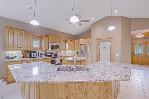 Kitchen - 202 River Oaks Dr, Cold Spring, MN 56320 photo 3 of 6