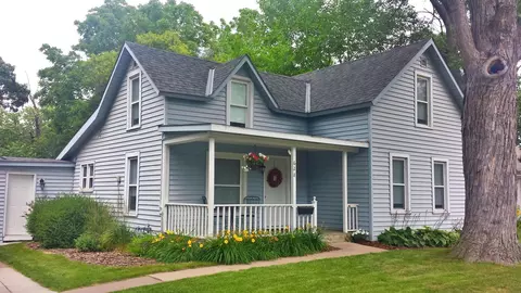 628 4th St W, Hastings, MN 55033
