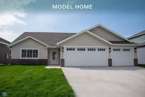 7357 29th St S, Fargo, ND 58104