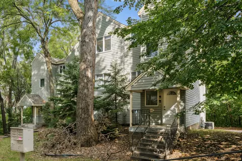 369 Belvidere St E #369B, Saint Paul, MN 55107
