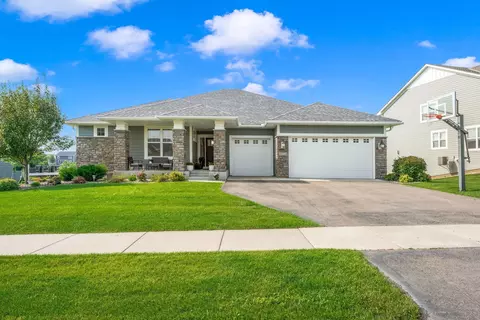 19221 Huxley Ave, Lakeville, MN 55044