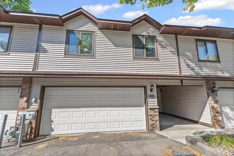 8858 N Maplebrook Ct, Brooklyn Park, MN 55445