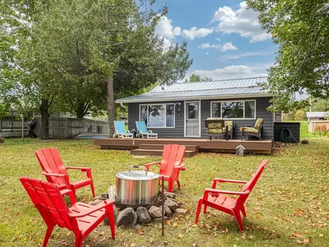 41671 Woodbine St NW, Braham, MN 55006