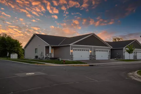 515 Marsh Path, Norwood Young America, MN 55397