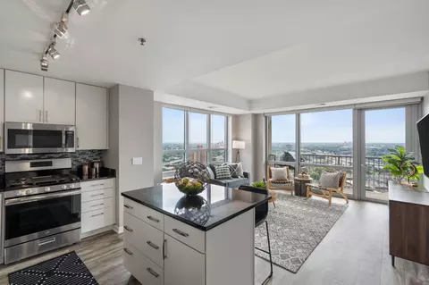 929 Portland Ave #2106, Minneapolis, MN 55404