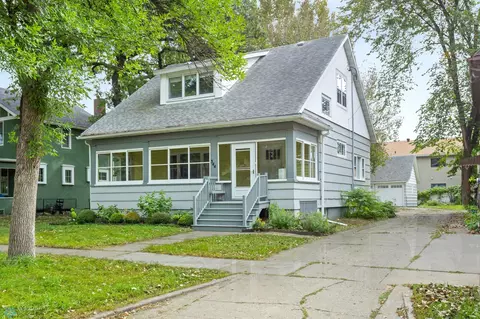 344 9th Ave S, Fargo, ND 58103