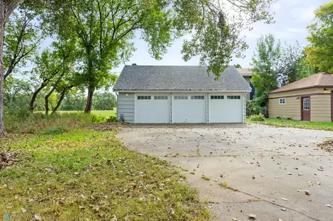 344 9th Ave S, Fargo, ND 58103 photo 6