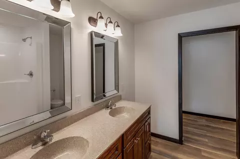 Bath - 205 Ridgeway Ln, Walker, MN 56484 photo 5 of 6