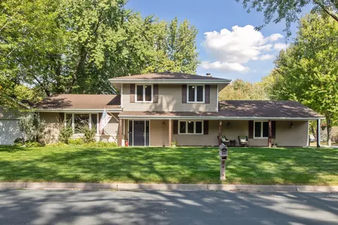 867 Arbogast St, Shoreview, MN 55126