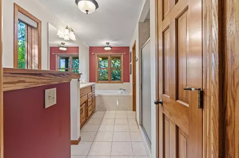 Bath - 6961 Meadow Ct, Centerville, MN 55038 photo 1 of 5