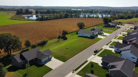 940 Waters Edge Cir, Avon, MN 56310 photo 4