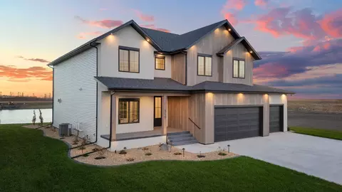 8147 Memory Ln, Horace, ND 58047