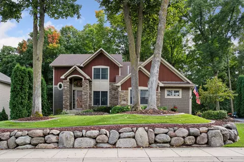 4040 Maple Hurst Dr S, Rockford, MN 55373