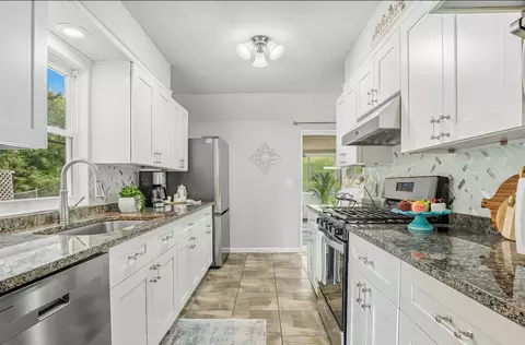 2575 Quebec Ave S, Saint Louis Park, MN 55426
