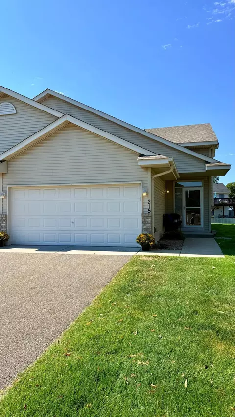 215 11th Ave S, Princeton, MN 55371