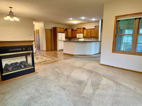 Living - 2908 9th Ave SE, Willmar, MN 56201 photo 3 of 4