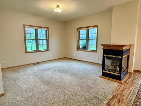 Living - 2908 9th Ave SE, Willmar, MN 56201 photo 4 of 4