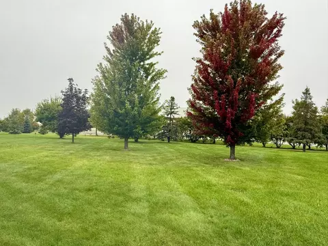Exterior - 2908 9th Ave SE, Willmar, MN 56201 photo 4 of 5