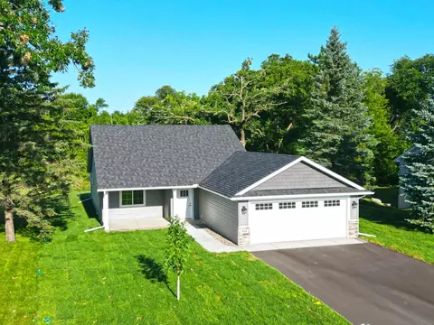 810 Morrison Ave, Annandale, MN 55302