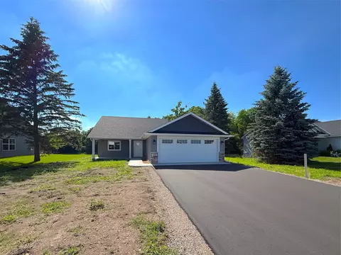 810 Morrison Ave, Annandale, MN 55302