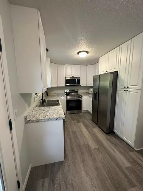 Kitchen - 1212 11th Ave SE, Saint Cloud, MN 56304 photo 1 of 2
