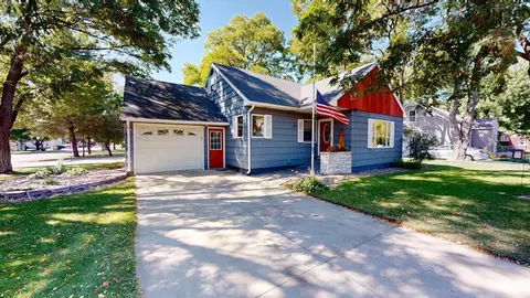 153 Central Ave S, Richmond, MN 56368