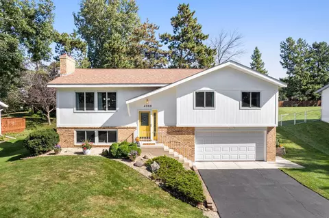 4252 Heritage Dr, Vadnais Heights, MN 55127