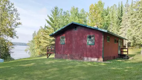 11760 Mickelson Trl, Nashwauk, MN 55769