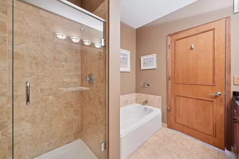 Bath - 4100 Spring St #214, Spring Park, MN 55384 photo 2 of 3