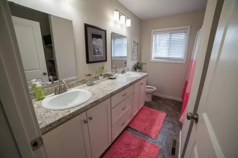Bath - 780 Holton Ave, Brainerd, MN 56401 photo 1 of 1