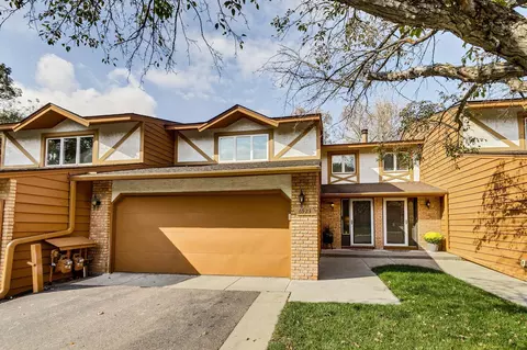 6923 Edenvale Blvd, Eden Prairie, MN 55346
