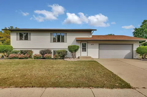 2875 Aurora Ct, Saint Cloud, MN 56303