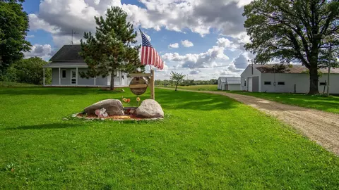 230 1st Ave E, Clear Lake, WI 54005