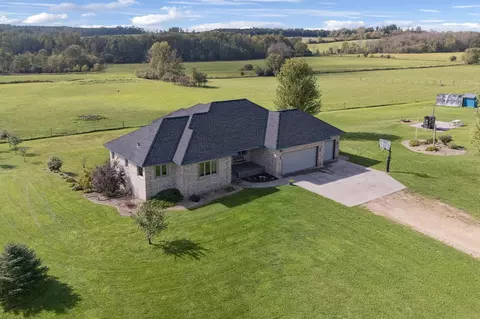 2371 30th Ave, Eau Galle, WI 54002