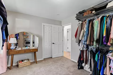 9018 Kell Cir, Bloomington, MN 55437 photo 18