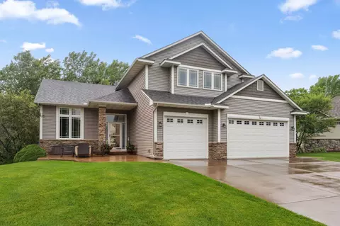 4829 Redpoll Ct, Eagan, MN 55123