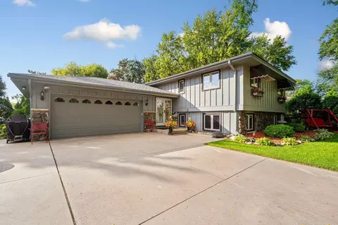 7350 Jackson St NE, Fridley, MN 55432