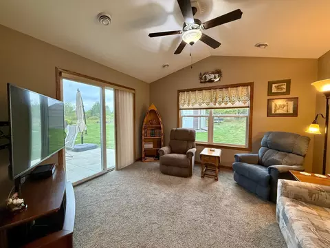 Living - 3951 21st Ave S, Saint Cloud, MN 56301 photo 2 of 5